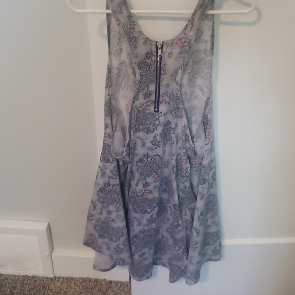 High Neck Tank - Picture 5 of 5